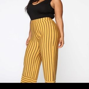 Black and yellow wide leg stripe crops